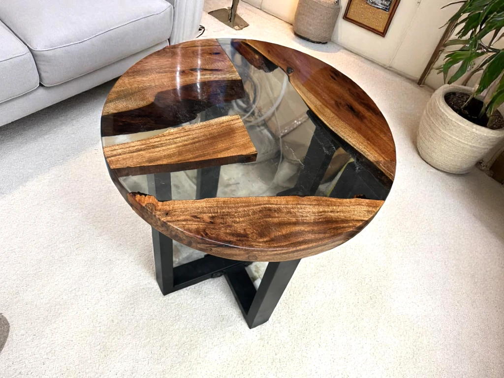 Luxurious Epoxy Round Table - Handcrafted Elegance for Your Home